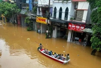 Bộ Giáo dục chỉ đạo in thêm sách giáo khoa, không để thiếu sách vùng bão lũ