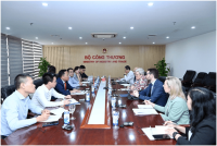 Thứ trưởng Nguyễn Hoàng Long tiếp và làm việc với đặc phái viên về khí hậu của Vương quốc Anh