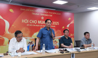 Đẩy nhanh tiến độ thi công các gian hàng Hội chợ Mùa thu