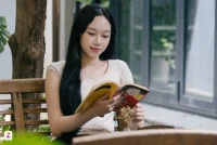 Quán cà phê TP.HCM tặng 500.000 đồng cho khách đọc sách đủ 100 giờ