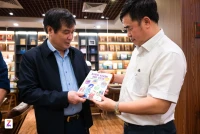 Ban Tuyên giáo, Bộ Văn hóa thăm khu trưng bày Giải Sách quốc gia