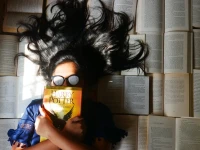 Vì sao chúng ta thích mùi hương của những cuốn sách cũ?