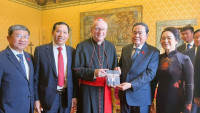 Chủ tịch Quốc hội Trần Thanh Mẫn hội kiến Thủ tướng Tòa thánh Vatican Pietro Parolin