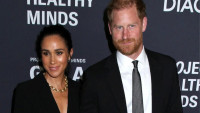 Giới xuất bản chán ngán với cặp Harry - Meghan