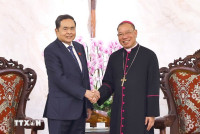 Chủ tịch Quốc hội Trần Thanh Mẫn thăm, chúc mừng Tổng Giáo phận Hà Nội