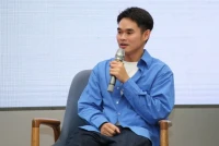 Cái khó khi viết sách của người nổi tiếng trên mạng xã hội