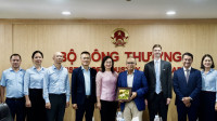 Thứ trưởng Phan Thị Thắng tiếp và làm việc với đoàn công tác của Tổ chức Khu kinh tế tự do thế giới (WFZO)
