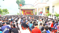 Nhà xuất bản Công Thương: Gửi trao tri thức, tiếp sức ước mơ nơi vùng cao Tân Tiến