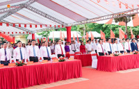 Chủ tịch Quốc hội Trần Thanh Mẫn dự Lễ khai giảng cùng thầy và trò Trường THPT Lê Quý Đôn, Hưng Yên
