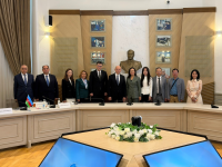 Thứ trưởng Phan Thị Thắng làm việc với Bộ Năng lượng Azerbaijan, thúc đẩy hợp tác kinh tế, thương mại và năng lượng song phương