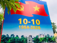 Hà Nội rực rỡ cờ hoa chào mừng 72 năm Ngày Giải phóng Thủ đô