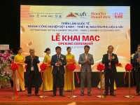 Bộ Công Thương thúc đẩy tự chủ nguyên liệu và chuyển đổi công nghệ ngành dệt may