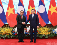 Thủ tướng Lê Minh Hưng tiếp Thường trực Ban Bí thư Trung ương Đảng Nhân dân Cách mạng Lào Vilay Lakhamfong