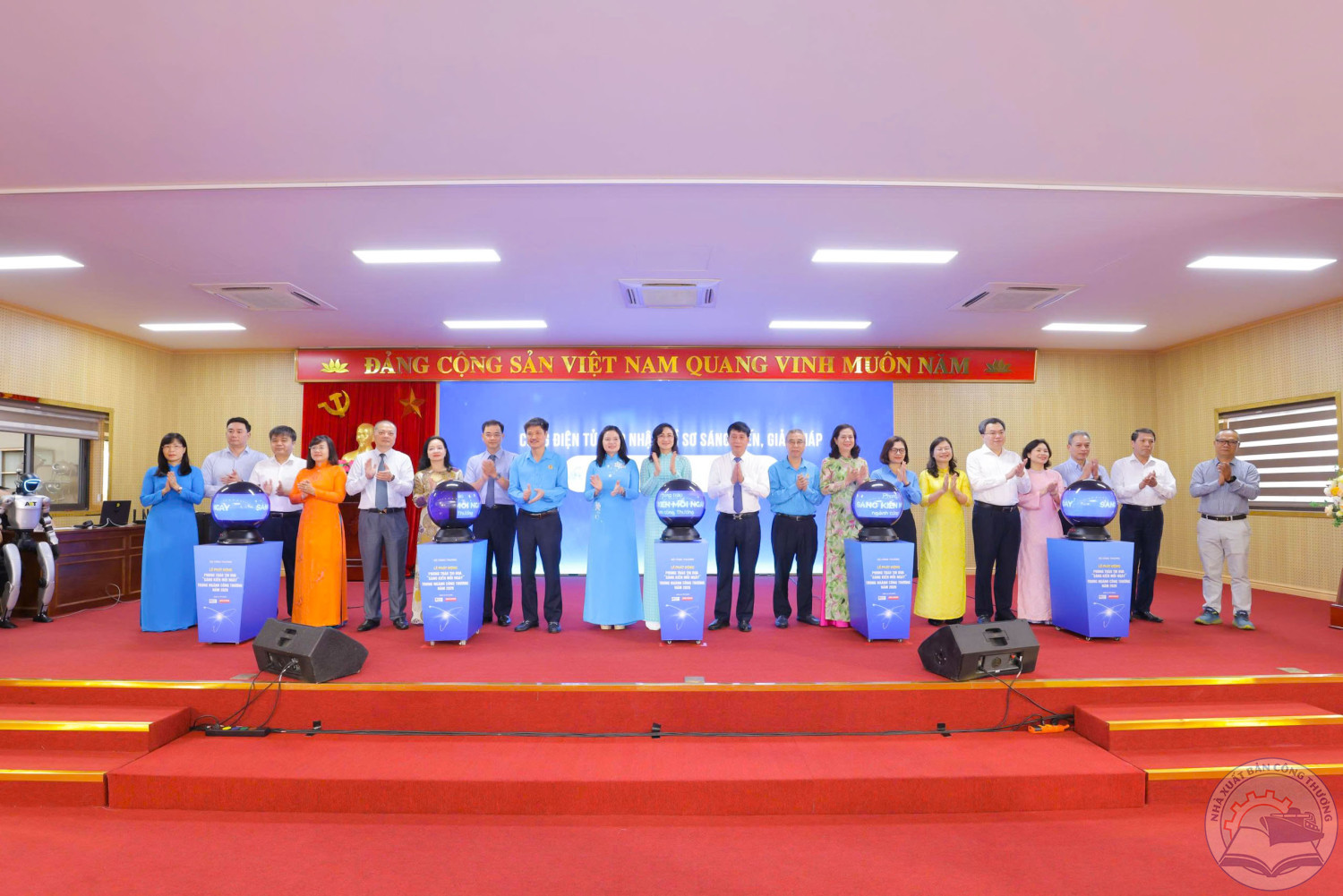 Bản sao của Lephatdong 16