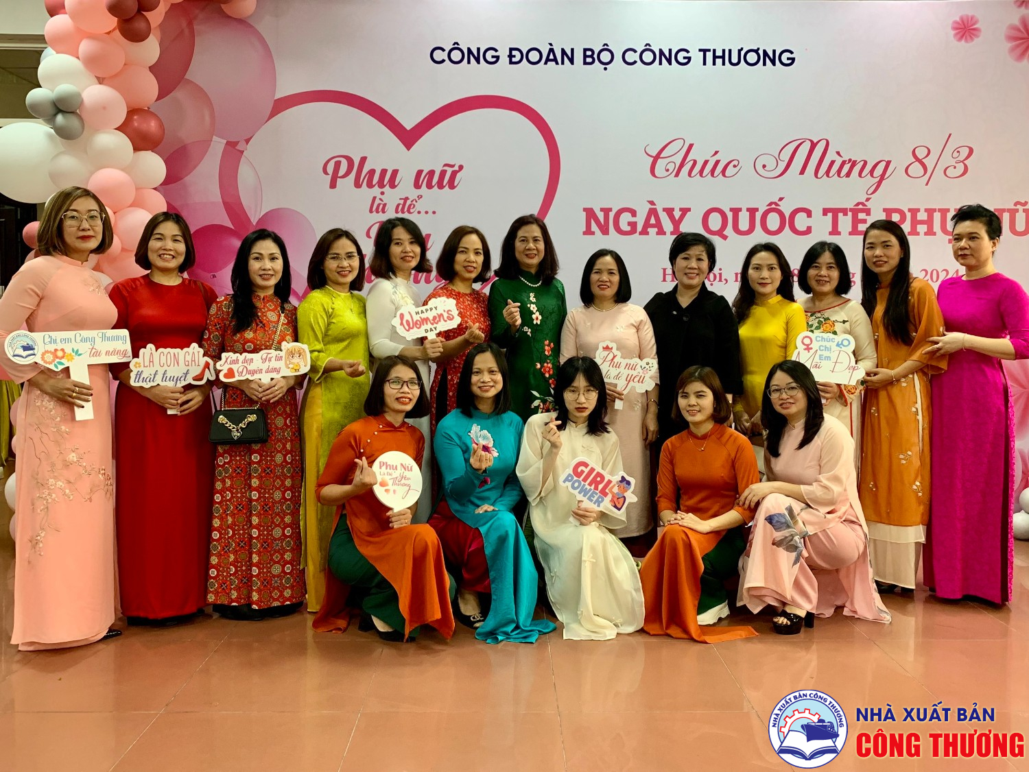 Kỷ niệm ngày quốc tế phụ nữ của Nhà Xuất bản Công Thương do Công đoàn Bộ tổ chức tại Bộ Công Thương ngày 8/3/24