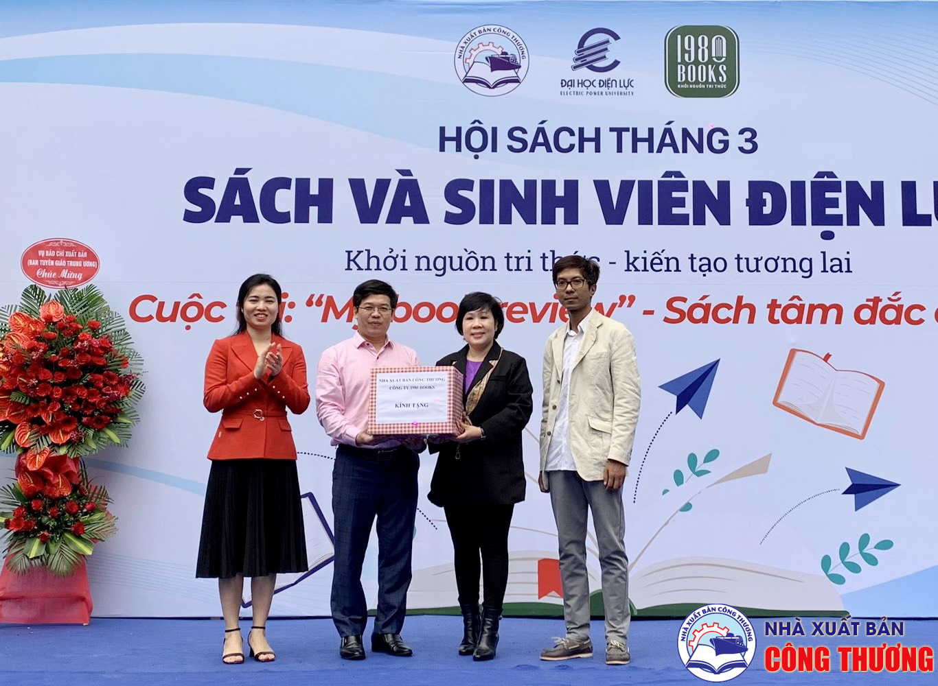 Hội sách tháng 3 Sách và sinh viên Điện lực: Khởi nguồn tri thức - kiến tạo tương lai