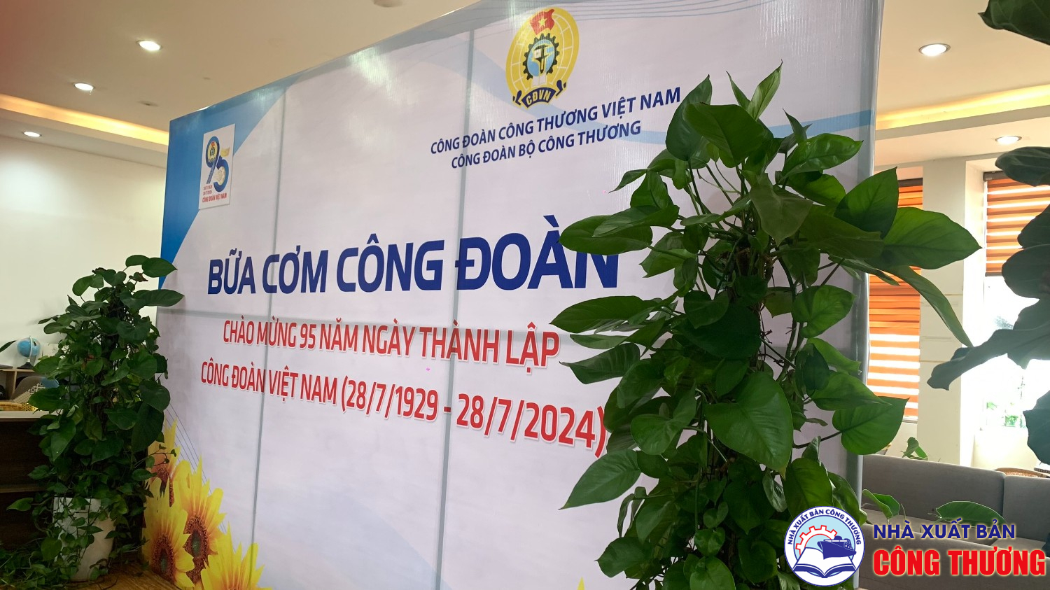 Hoạt động Bữa cơm Công đoàn ngày 15/8/2024 - Kỉ niệm thành lập Công đoàn Việt Nam