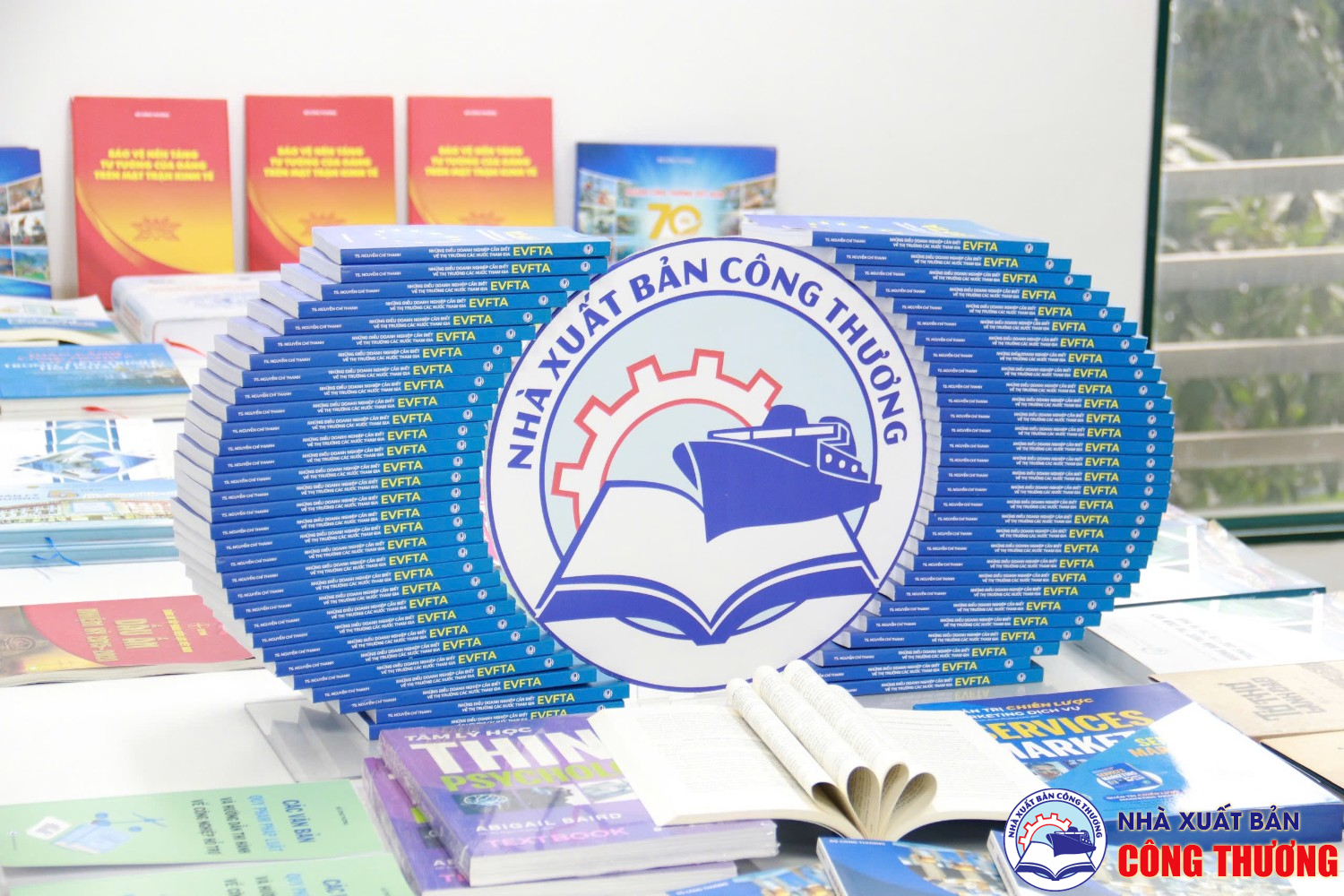 Nhà Xuất bản Công Thương tham gia lễ ra mắt câu lạc bộ sách và tri thức EPU tại trường Đại học Điện lực