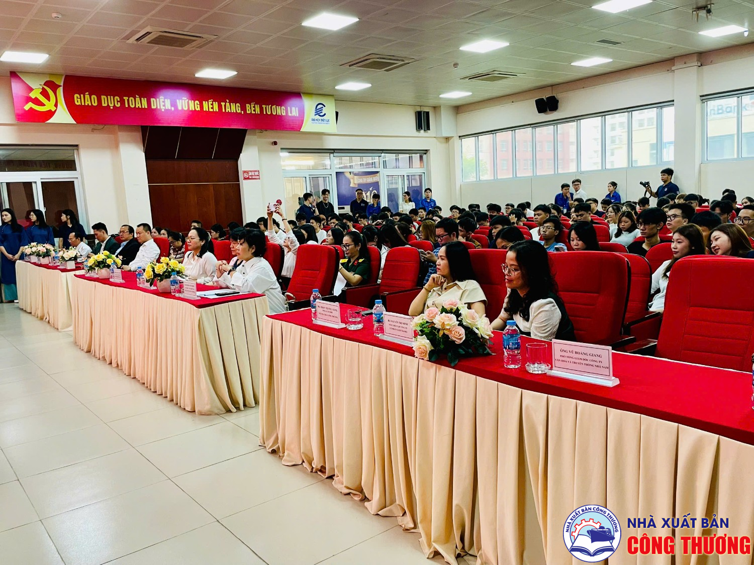 Talkshow: Upgrade Sự nghiệp 4.0 ngày 14/08/2025, phối hợp cùng Trường ĐH Điện lực và Sài Gòn Book