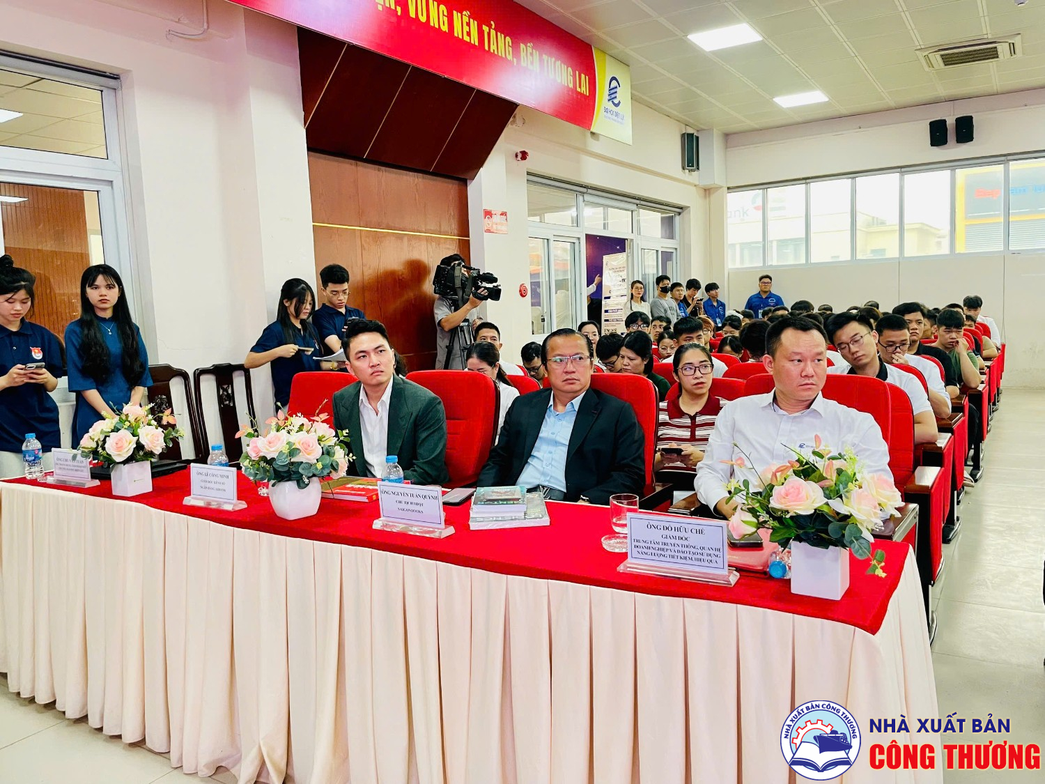 Talkshow: Upgrade Sự nghiệp 4.0 ngày 14/08/2025, phối hợp cùng Trường ĐH Điện lực và Sài Gòn Book