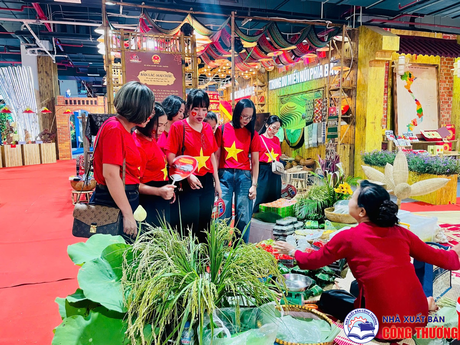 Nhà Xuất bản Công Thương tham gia Triển lãm "80 năm Hành trình Độc lập - Tự do - Hạnh phúc" tại Trung tâm Triển lãm Quốc gia, Đông Anh, Hà Nội