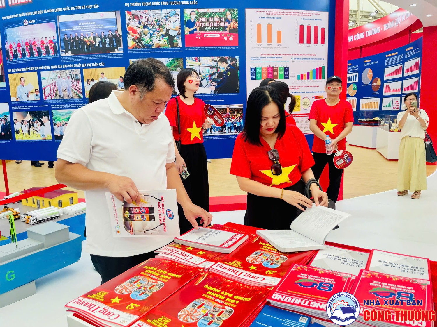Nhà Xuất bản Công Thương tham gia Triển lãm "80 năm Hành trình Độc lập - Tự do - Hạnh phúc" tại Trung tâm Triển lãm Quốc gia, Đông Anh, Hà Nội