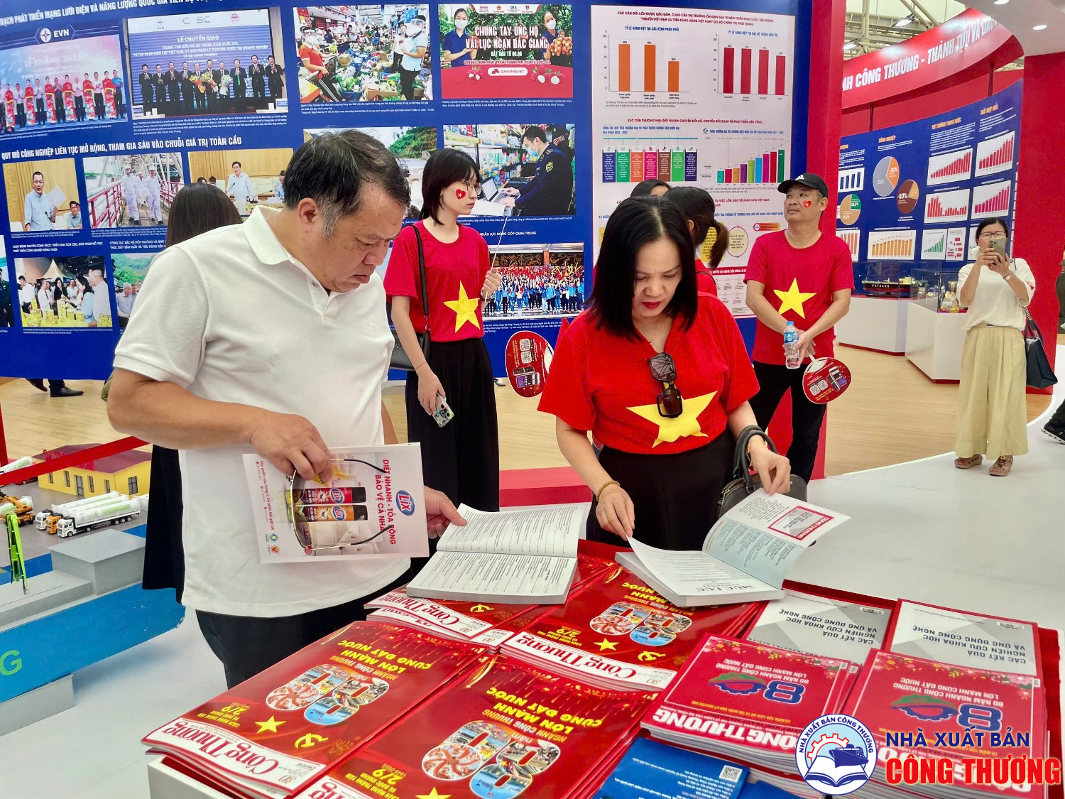 Nhà Xuất bản Công Thương tham gia Triển lãm "80 năm Hành trình Độc lập - Tự do - Hạnh phúc" tại Trung tâm Triển lãm Quốc gia, Đông Anh, Hà Nội