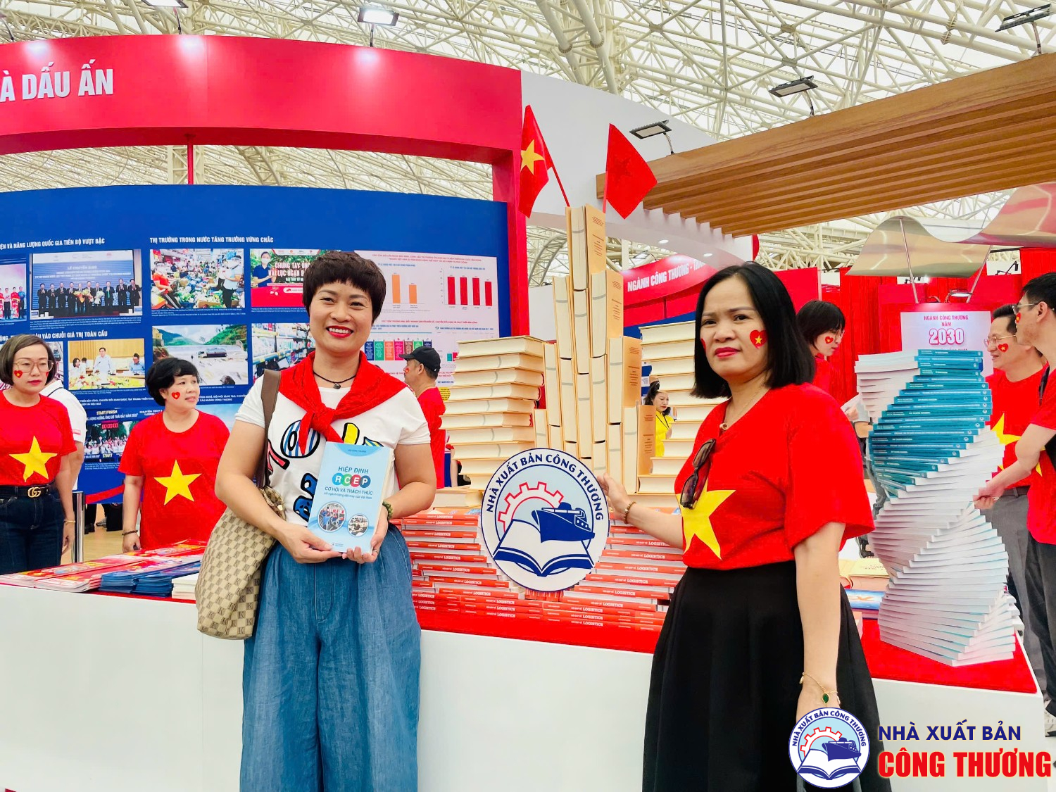Nhà Xuất bản Công Thương tham gia Triển lãm "80 năm Hành trình Độc lập - Tự do - Hạnh phúc" tại Trung tâm Triển lãm Quốc gia, Đông Anh, Hà Nội
