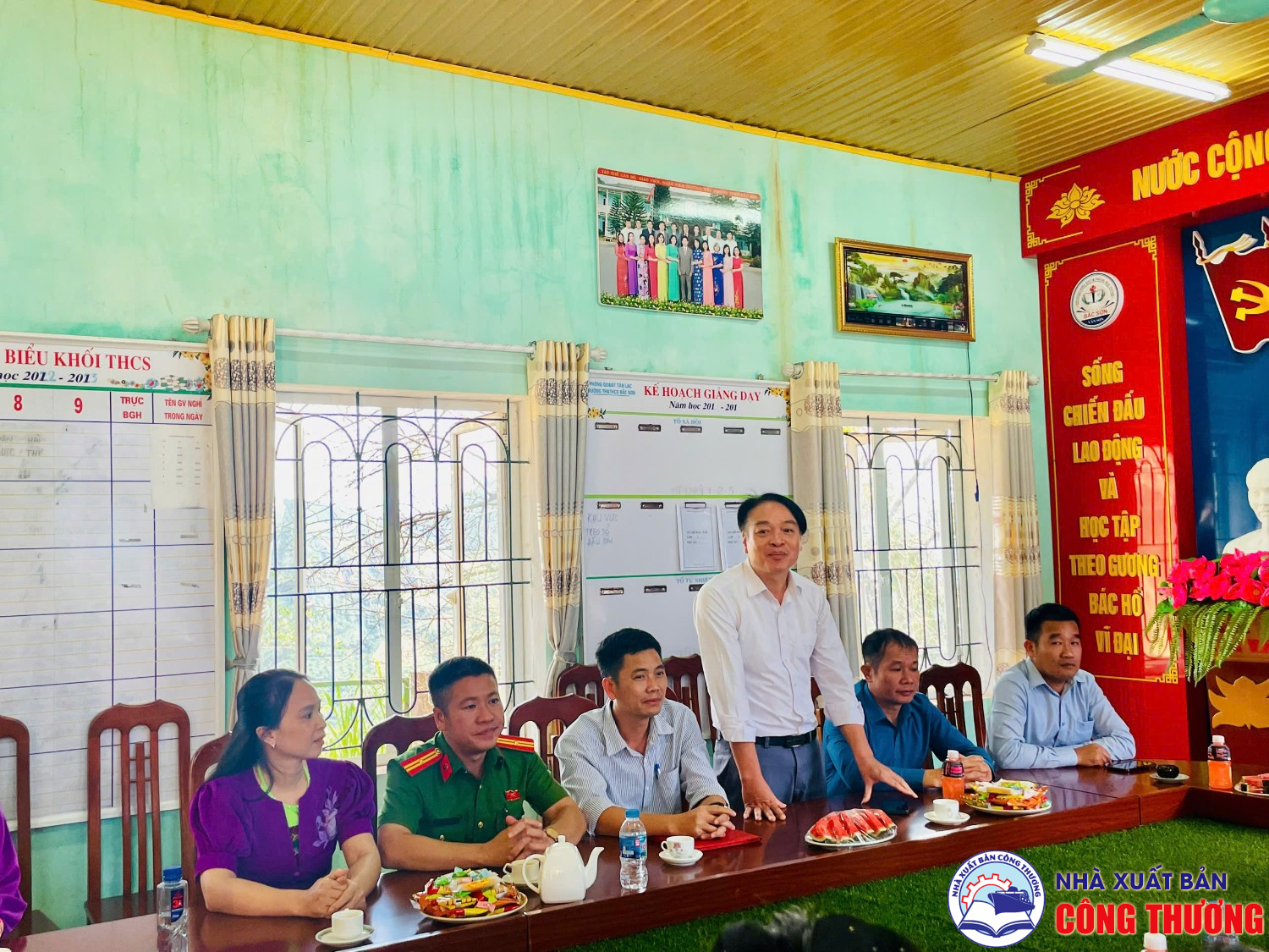 Nhà xuất bản Công thương tổ chức chương trình thiện nguyện tại Phú Thọ