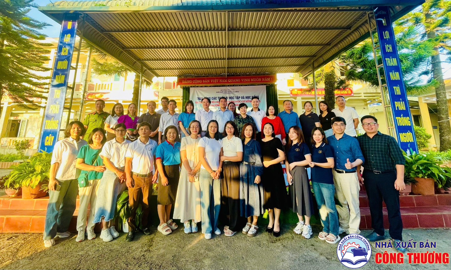 Nhà xuất bản Công thương tổ chức chương trình thiện nguyện tại Phú Thọ