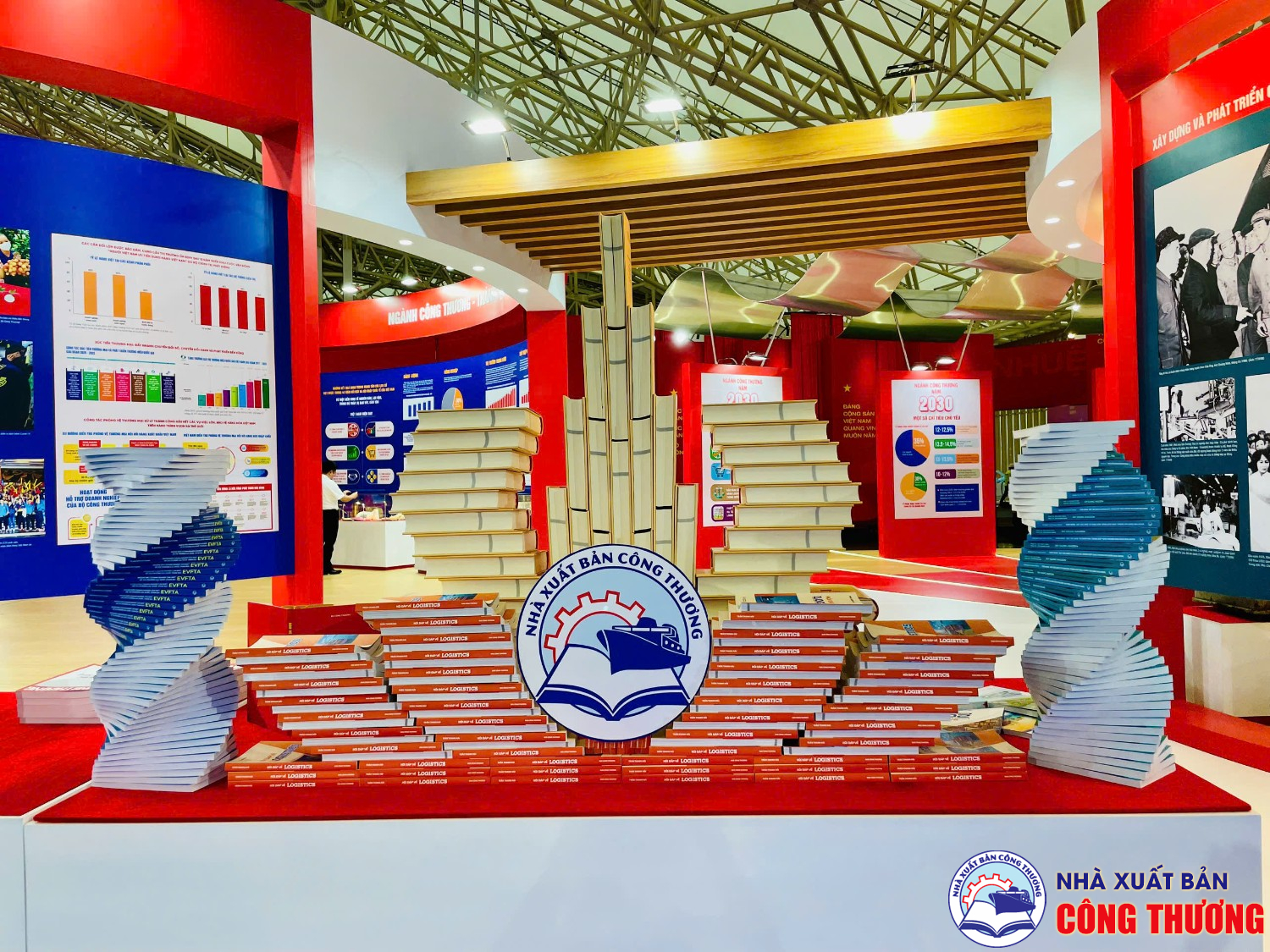 Nhà Xuất bản Công Thương tham gia Triển lãm "80 năm Hành trình Độc lập - Tự do - Hạnh phúc" tại Trung tâm Triển lãm Quốc gia, Đông Anh, Hà Nội