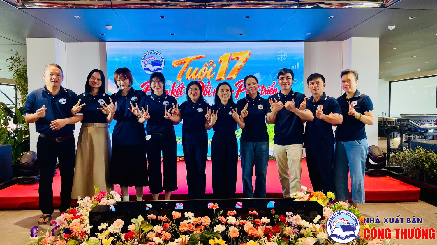 Kỷ niệm 17 năm thành lập NXB Công Thương và du lịch Vân Đồn - Quảng Ninh tháng 8 năm 2026