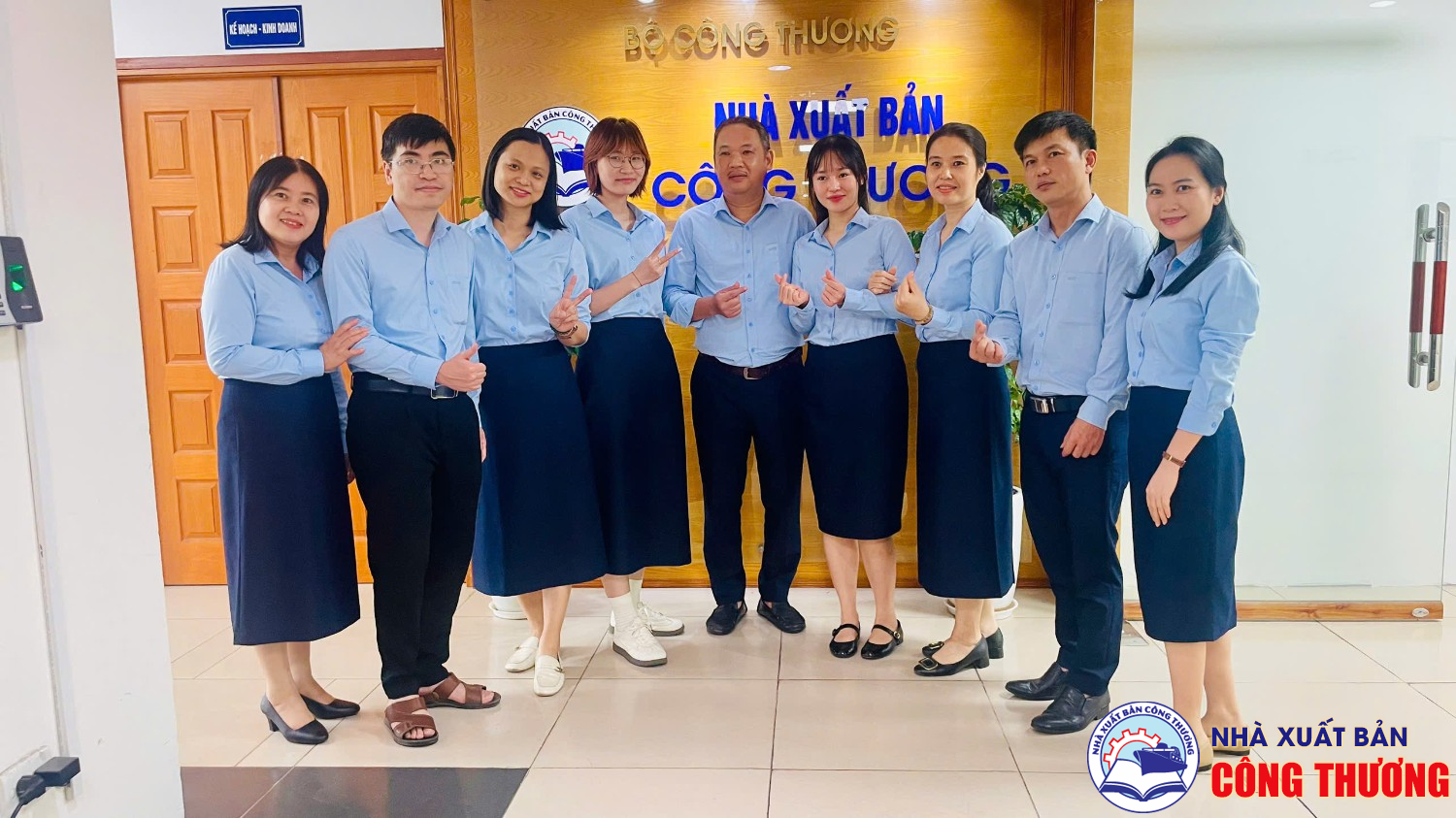 Kỷ niệm 17 năm thành lập NXB Công Thương và du lịch Vân Đồn - Quảng Ninh tháng 8 năm 2026