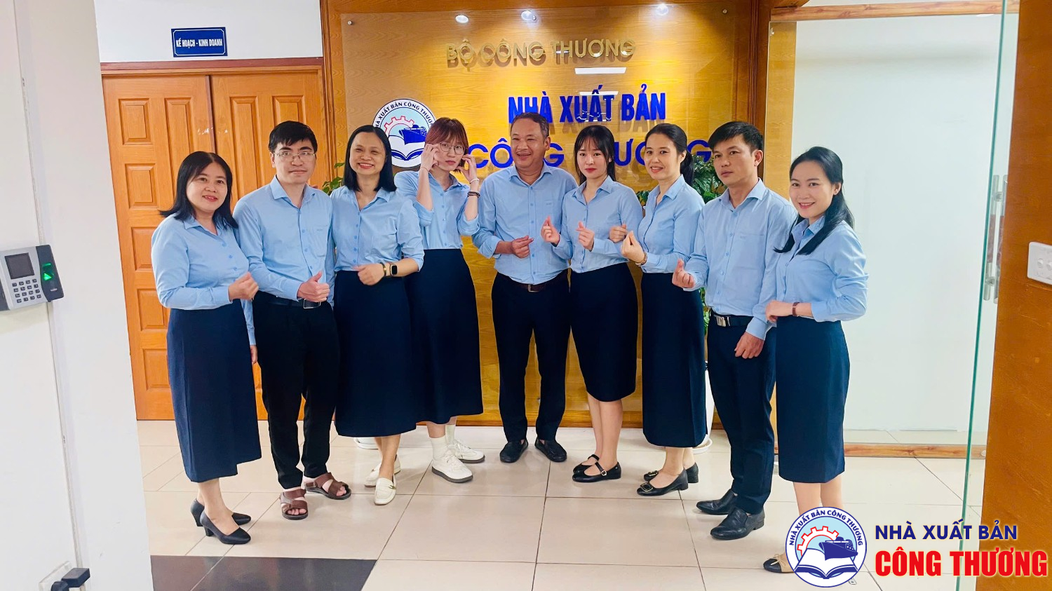 Kỷ niệm 17 năm thành lập NXB Công Thương và du lịch Vân Đồn - Quảng Ninh tháng 8 năm 2026